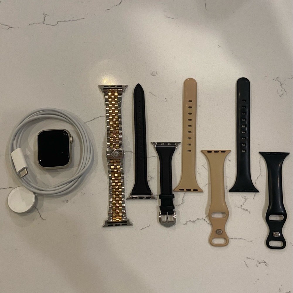 Apple Watch Series 8 (GPS + Cellular) 41mm Starlight